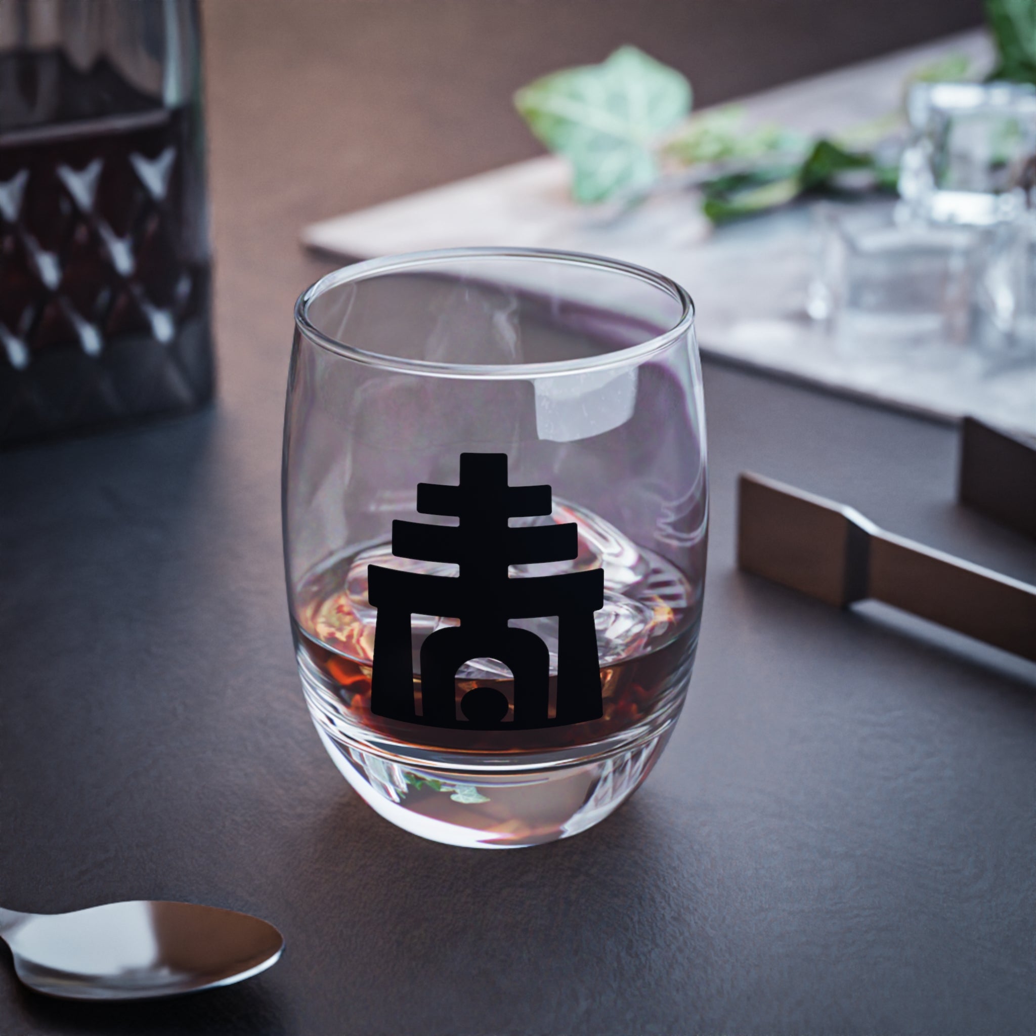 Raincross Whiskey Glass with Minimalist Japanese Kanji Design